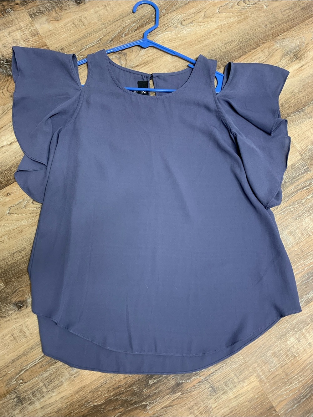 Iz Byer Purple Cold-Shoulder Lightweight Ruffle Blouse